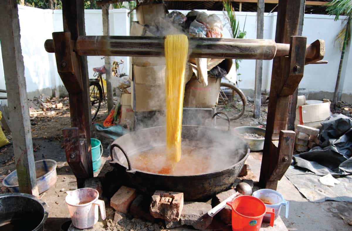 Amitava-threads-being-hot-dyed Amitava dyeing yarn for Sasha using AZO free dyes
