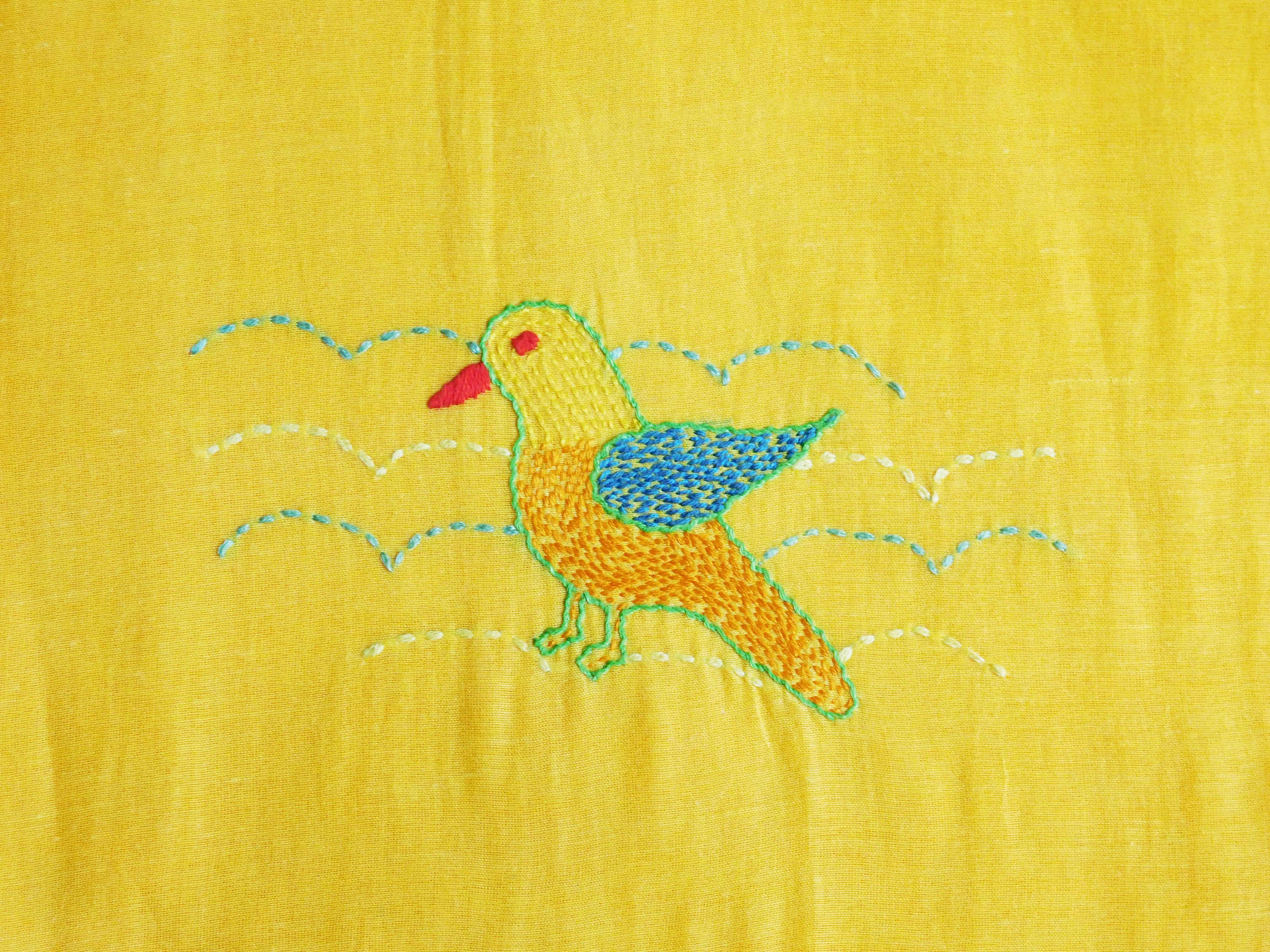 Bird embroidery child's bed cover - Image 2