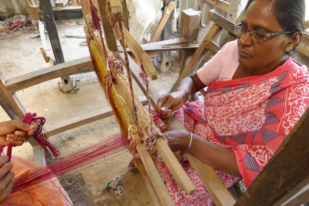 Handloom weaving in action at Belloon Hasta Shilpo Belloon Hasta Shilpo handloom weaving
