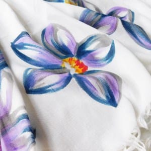 Lily handpainted stole