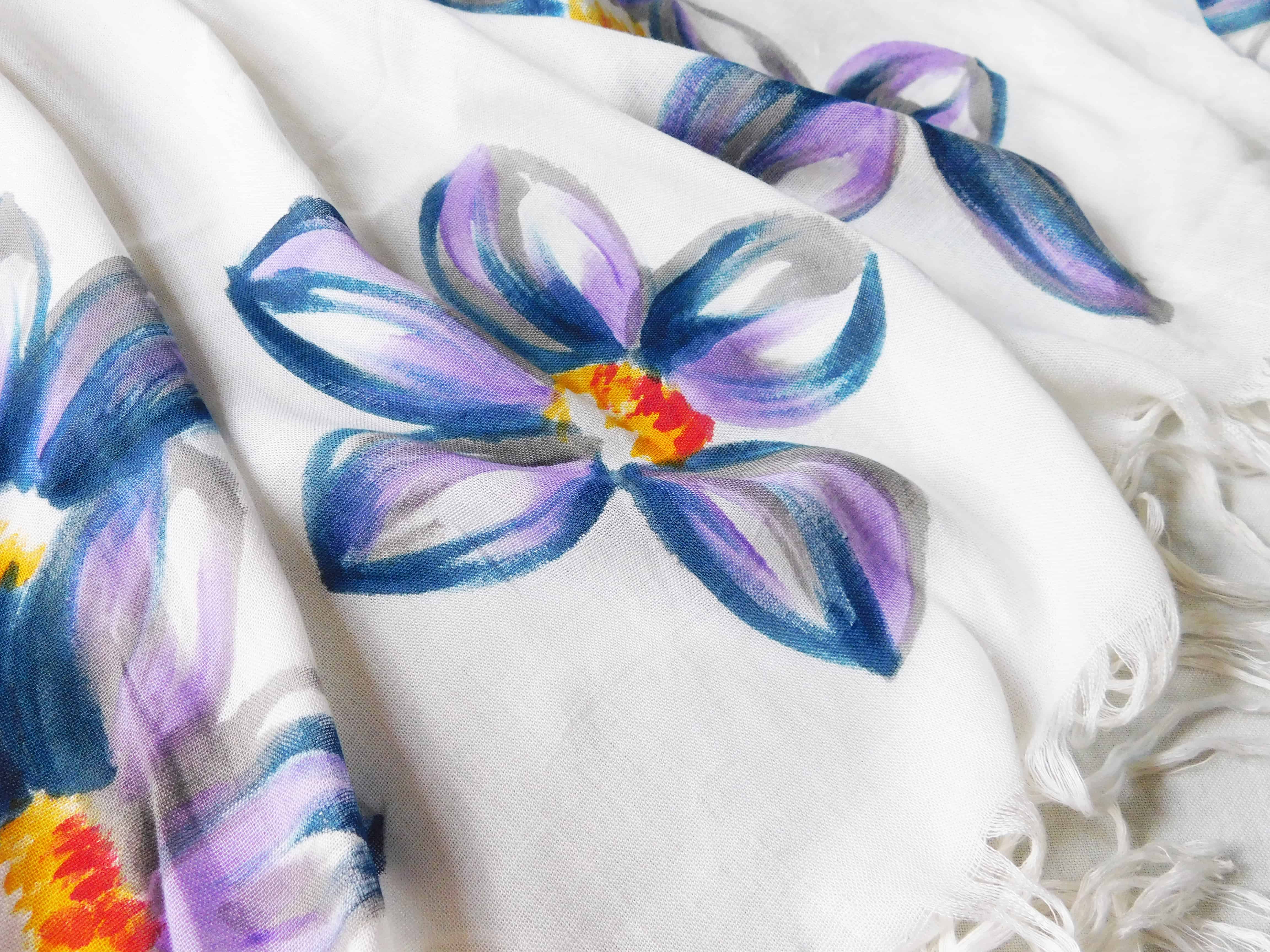 Lily handpainted stole