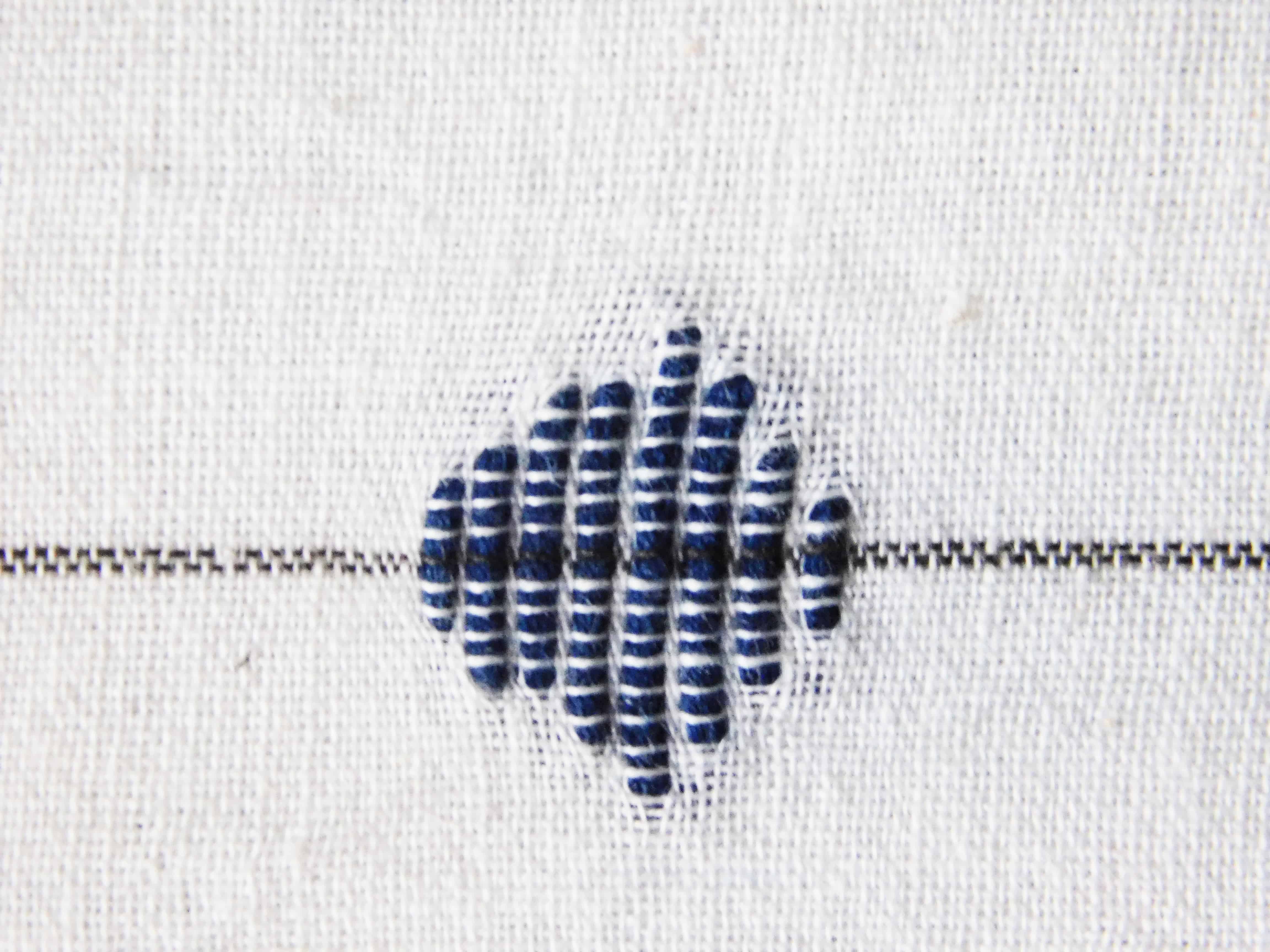 Indi tie-dyed handloom woven stole - Image 2